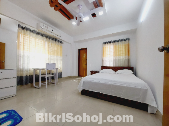 Rent Furnished 3BHK Apartment in Bashundhara R/A